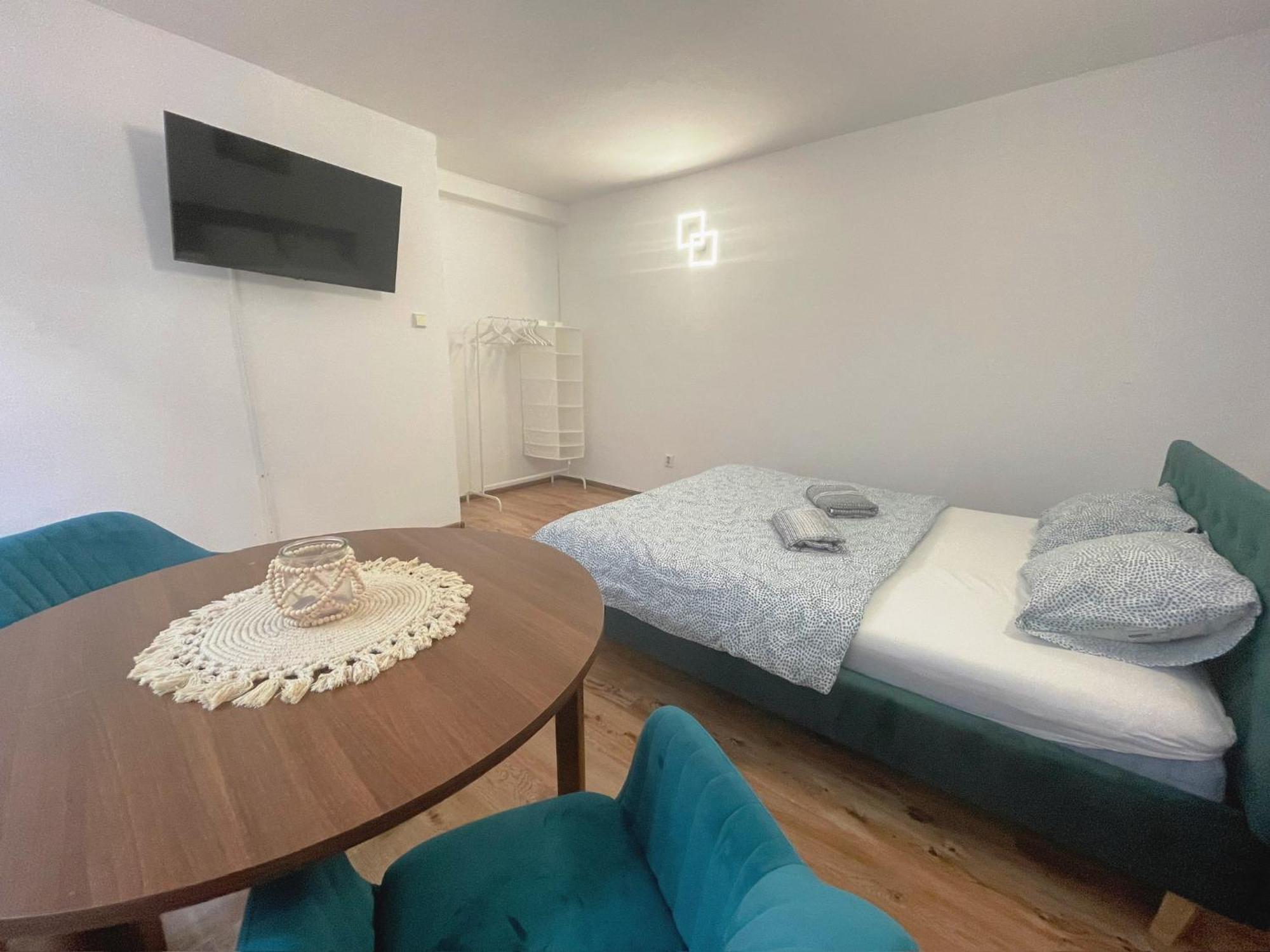 Central Apartment New Studio コシツェ エクステリア 写真