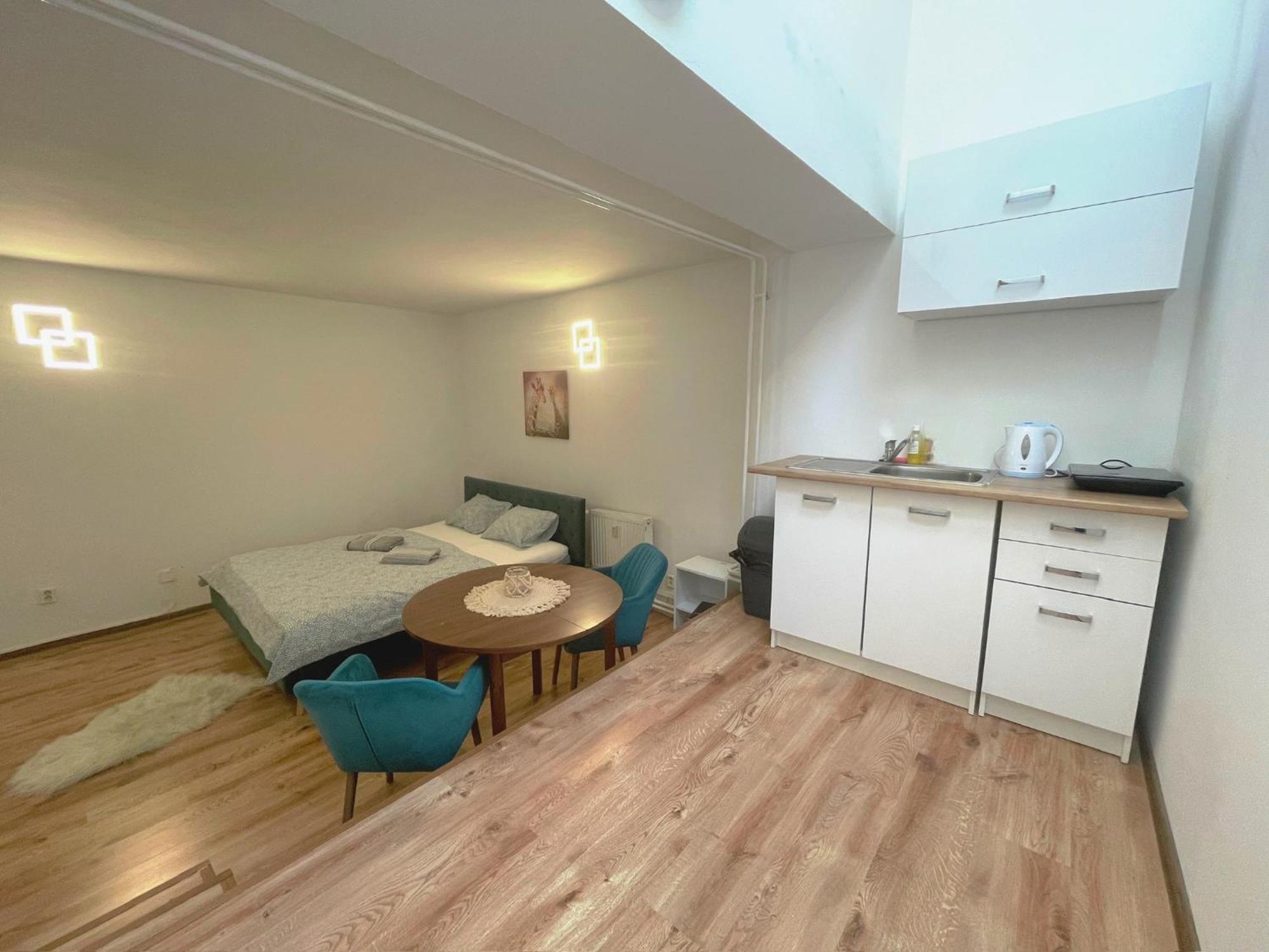 Central Apartment New Studio コシツェ エクステリア 写真
