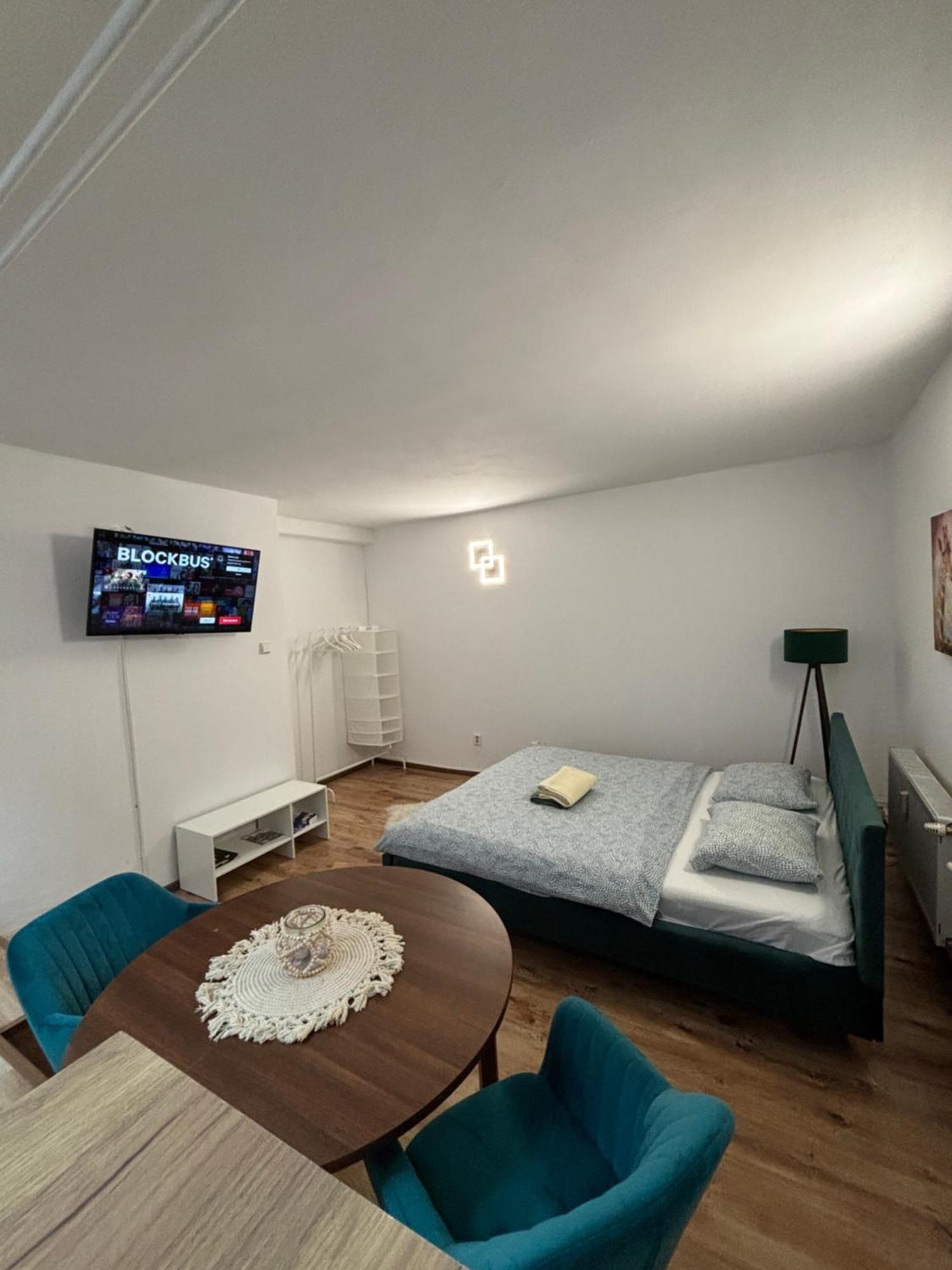 Central Apartment New Studio コシツェ エクステリア 写真